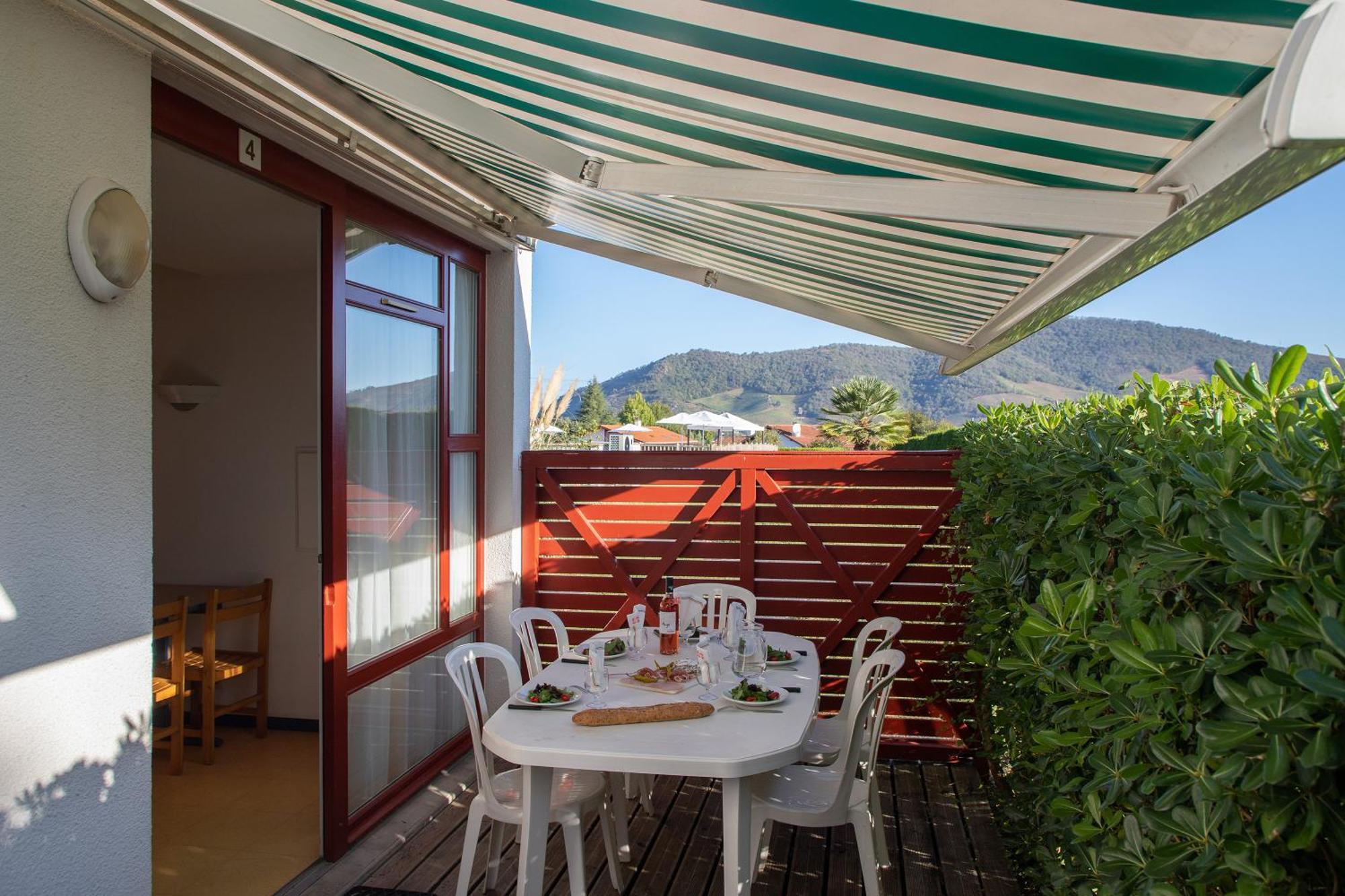 Vvf Residence Pays Basque Saint-Jean-Pied-De-Port Exterior photo